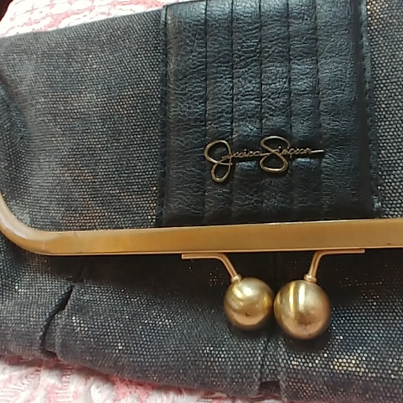 JESSICA SIMPSON CLUTCH - Picture 2 of 6